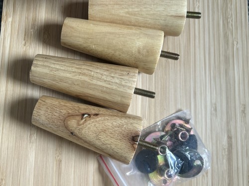 Set wooden furniture legs - 4,